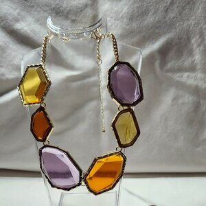 Beautiful necklace & earring set costume nearly new